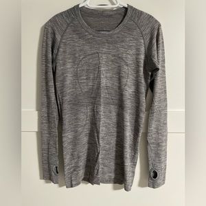 Lululemon long sleeve size 6